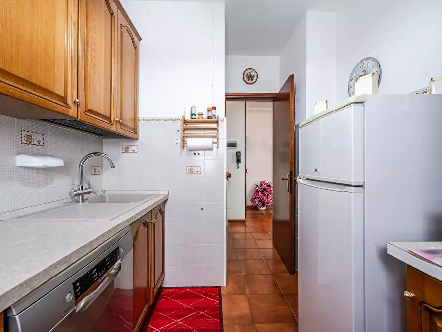 Immagine 5 di Appartamento in vendita  a Reggio Nell'emilia