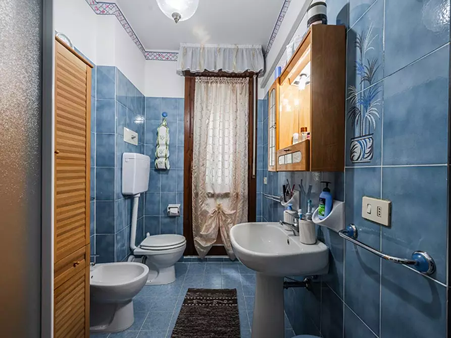 Immagine 22 di Appartamento in vendita  a Reggio Nell'emilia