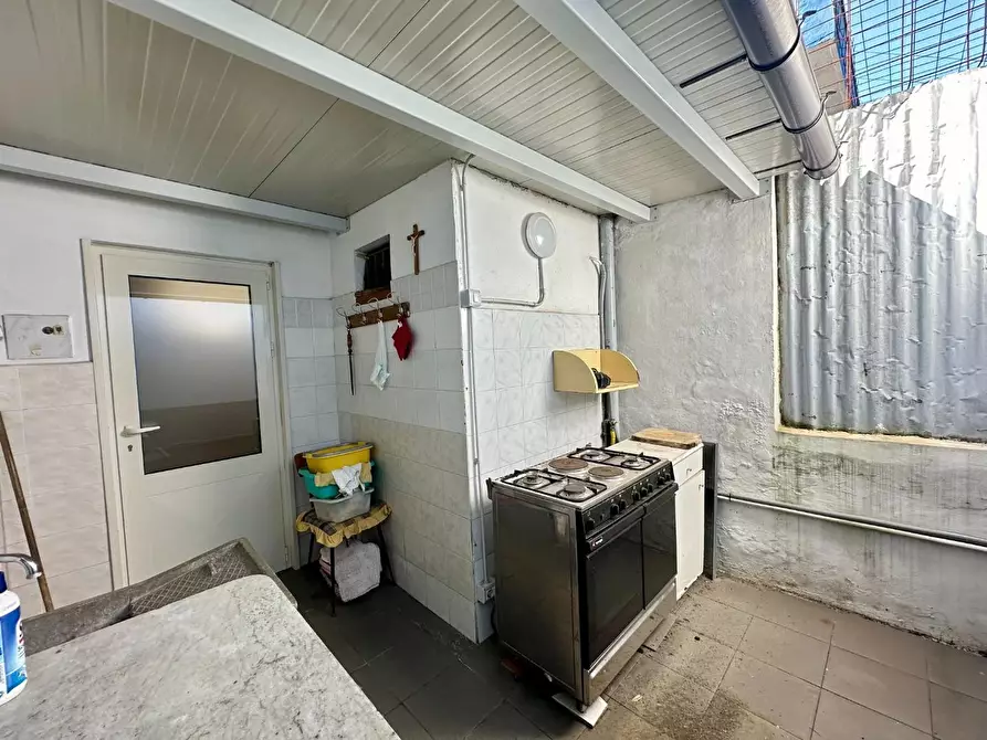 Immagine 28 di Villetta a schiera in vendita  a Lucca