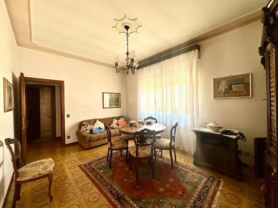 Immagine 11 di Villetta a schiera in vendita  a Lucca