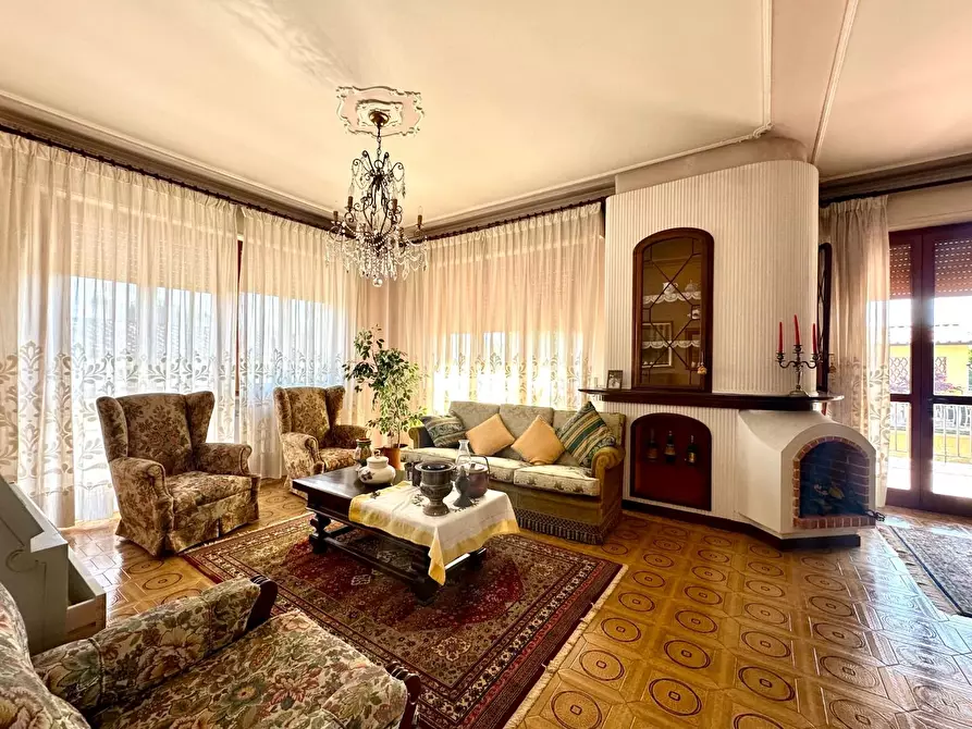 Immagine 7 di Villetta a schiera in vendita  a Lucca