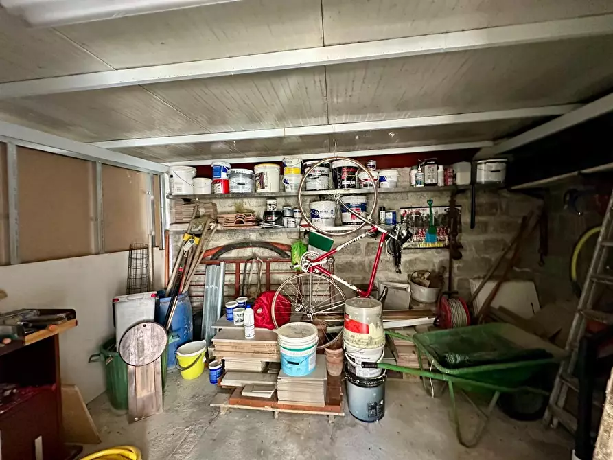 Immagine 31 di Villetta a schiera in vendita  a Lucca