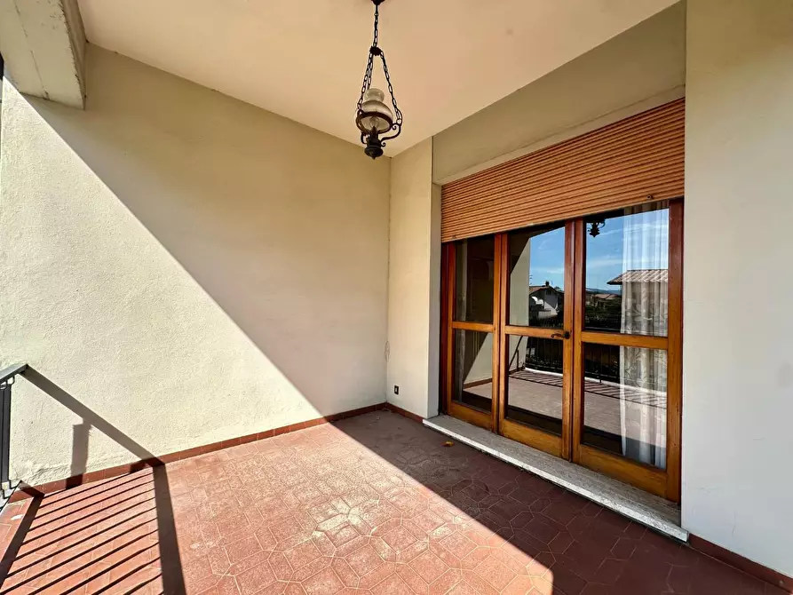 Immagine 10 di Villetta a schiera in vendita  a Lucca