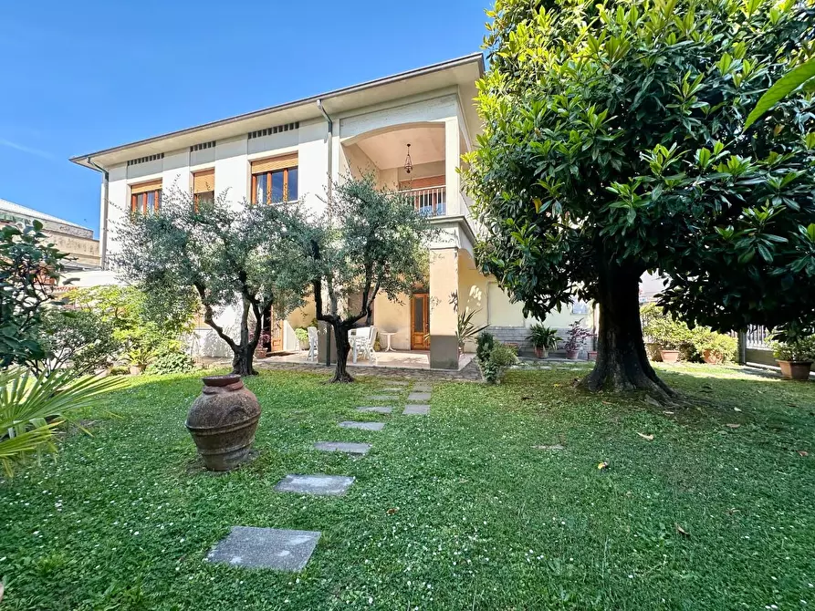 appartamento in vendita a Lucca in zona Centro Città