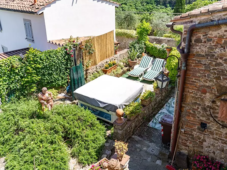 Immagine 36 di Terratetto in vendita  a Lastra A Signa