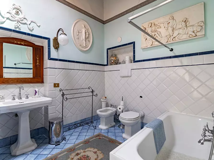 Immagine 37 di Terratetto in vendita  a Lastra A Signa