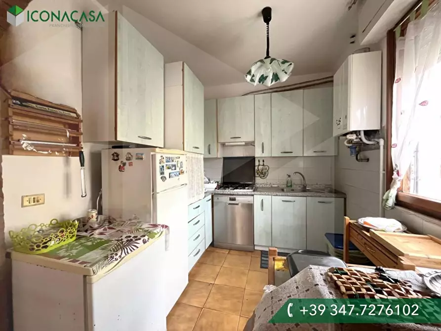 Immagine 12 di Appartamento in vendita  a Cascina