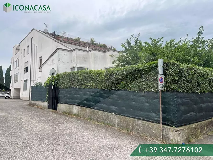 Immagine 18 di Appartamento in vendita  a Cascina