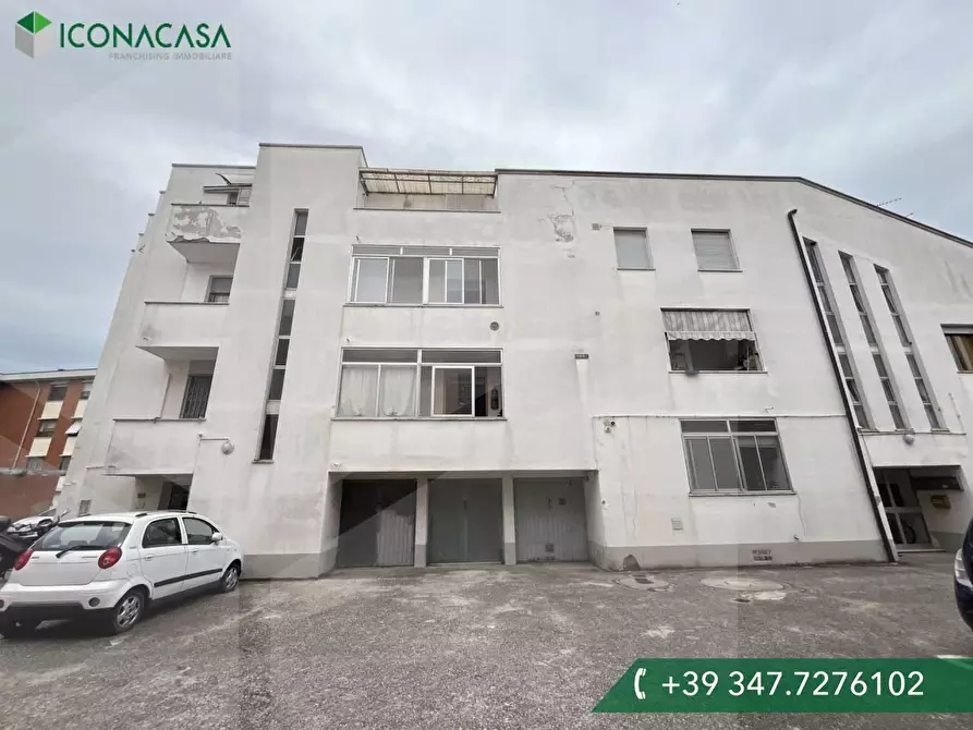 Immagine 5 di Appartamento in vendita  a Cascina