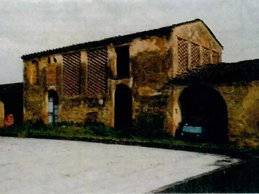 Immagine 6 di Casa colonica in vendita  a Cerreto Guidi