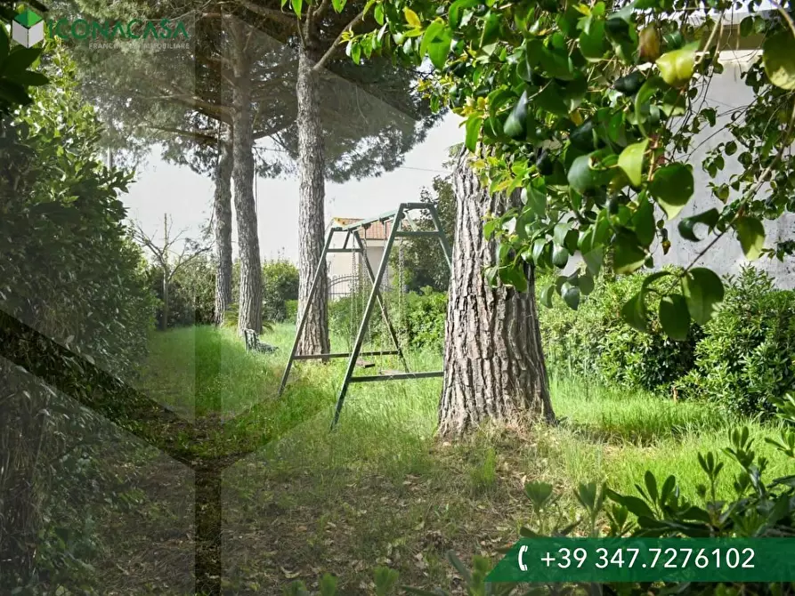 Immagine 11 di Casa bifamiliare in vendita  a Cascina