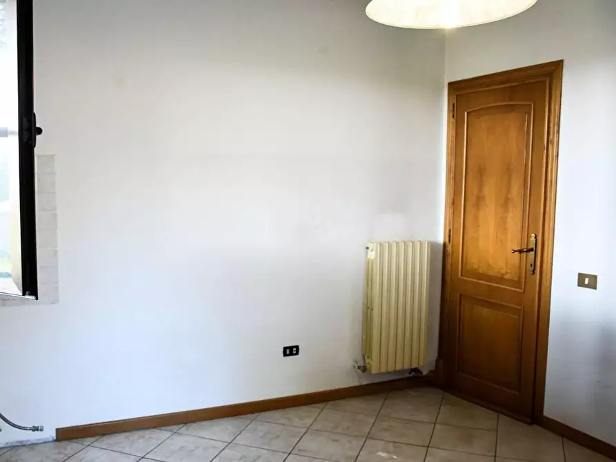 Immagine 16 di Casa bifamiliare in vendita  a Cascina