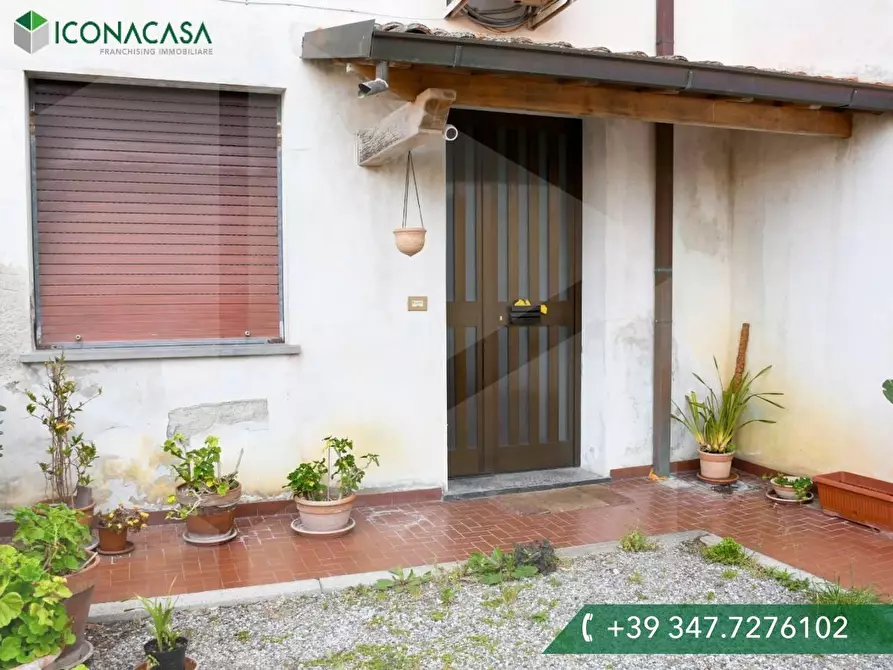 Immagine 38 di Casa bifamiliare in vendita  a Cascina