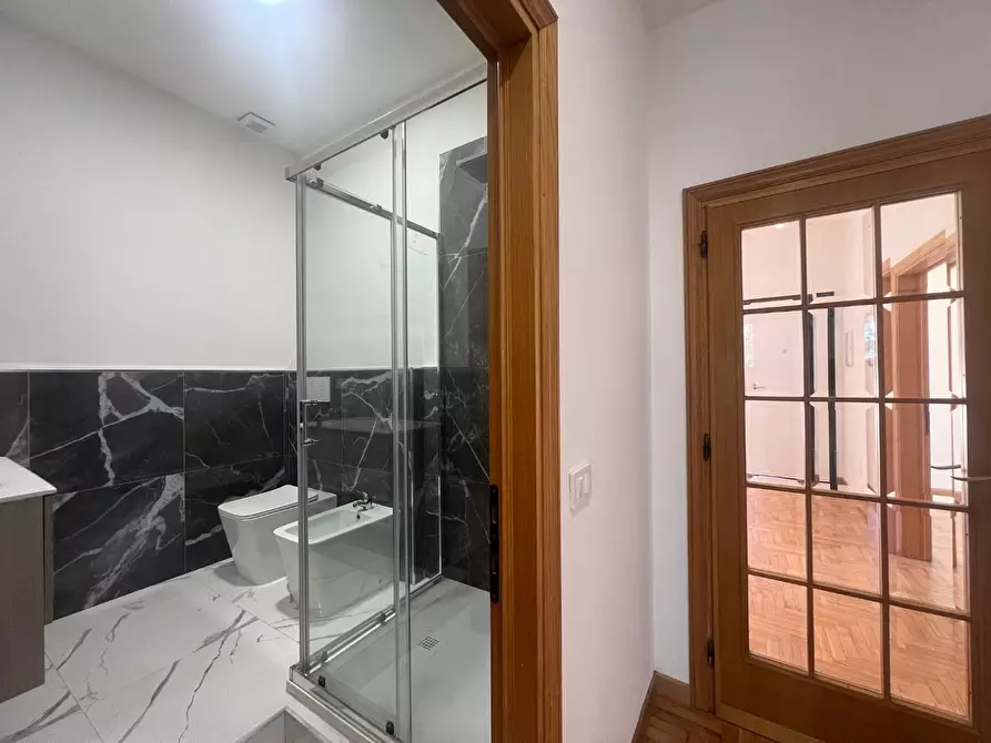 Immagine 16 di Appartamento in vendita  a Rosignano Marittimo