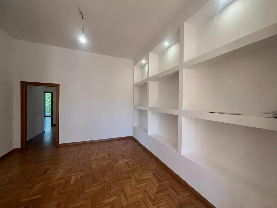 Immagine 11 di Appartamento in vendita  a Rosignano Marittimo