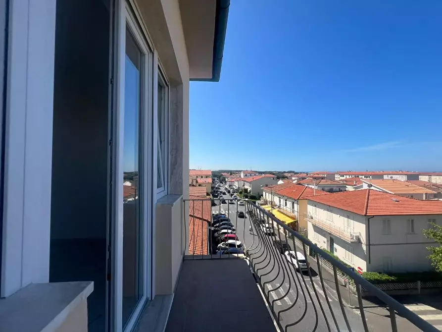 Immagine 12 di Appartamento in vendita  a Rosignano Marittimo