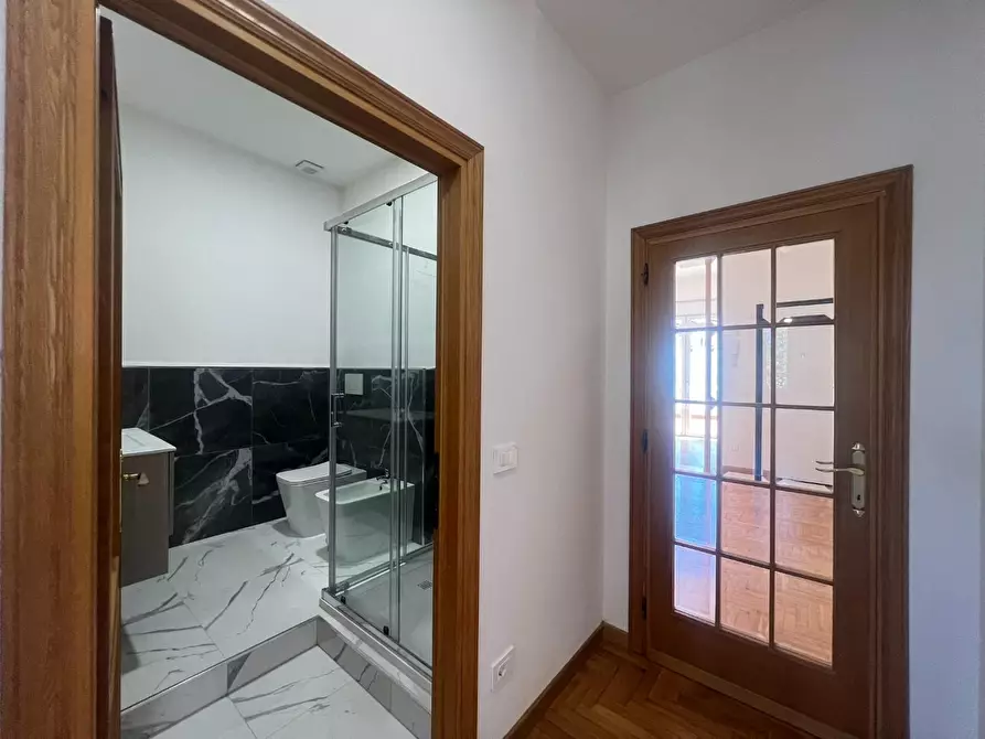 Immagine 17 di Appartamento in vendita  a Rosignano Marittimo