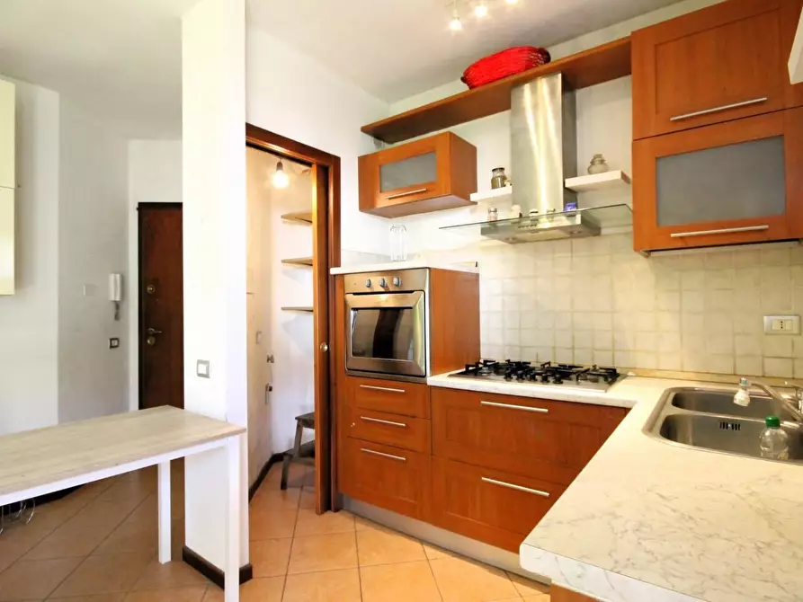 Immagine 7 di Appartamento in vendita  a Lucca