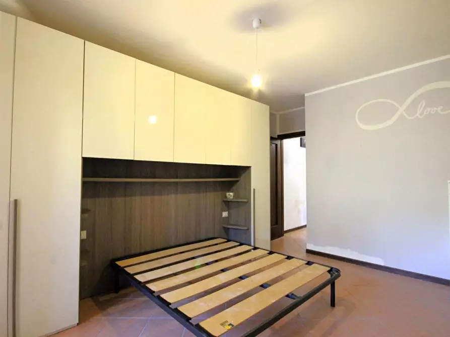 Immagine 15 di Appartamento in vendita  a Lucca