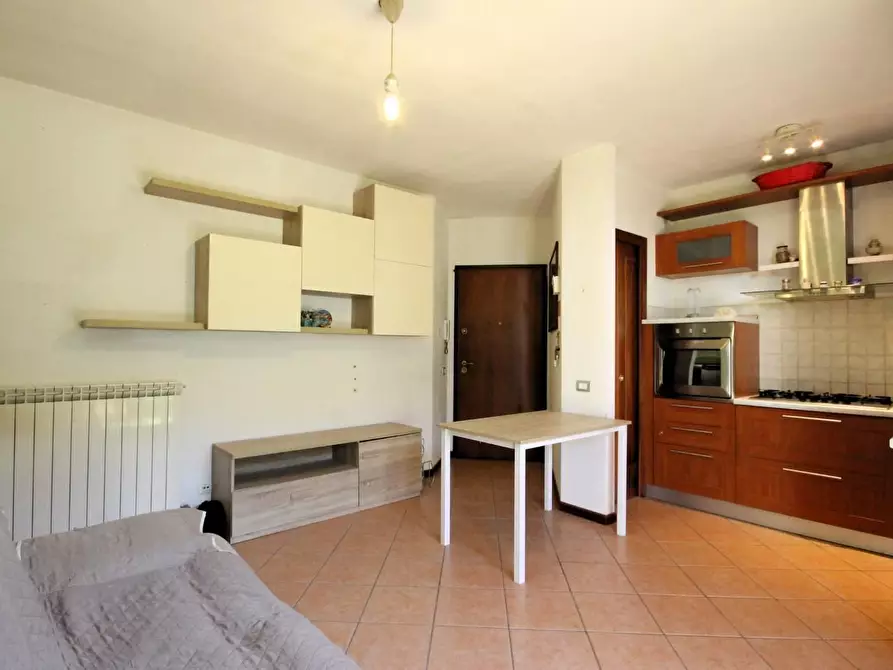 Immagine 5 di Appartamento in vendita  a Lucca