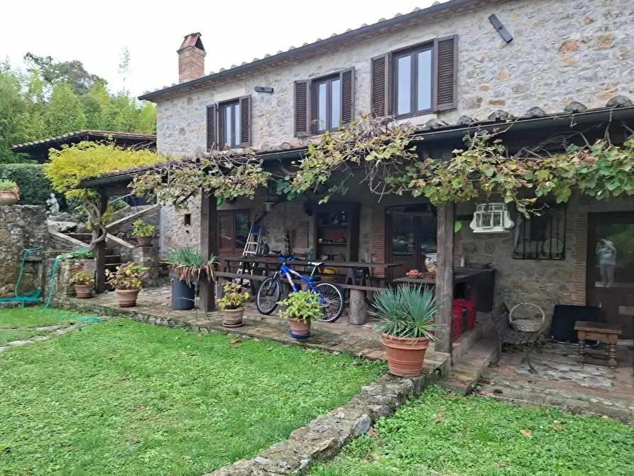 Immagine 4 di Rustico / casale in vendita  a Manciano