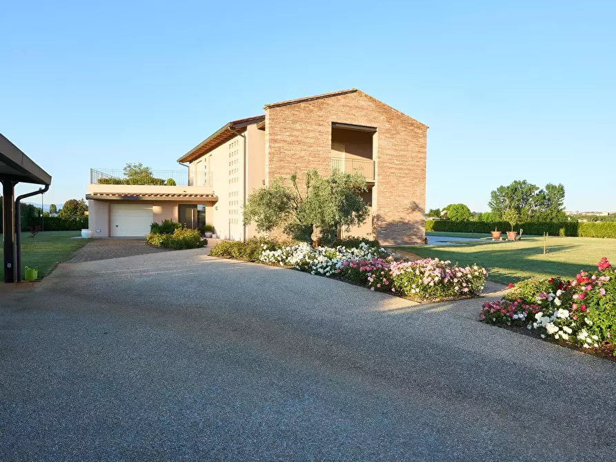 Immagine 25 di Villa in vendita  a Santa Croce Sull'arno