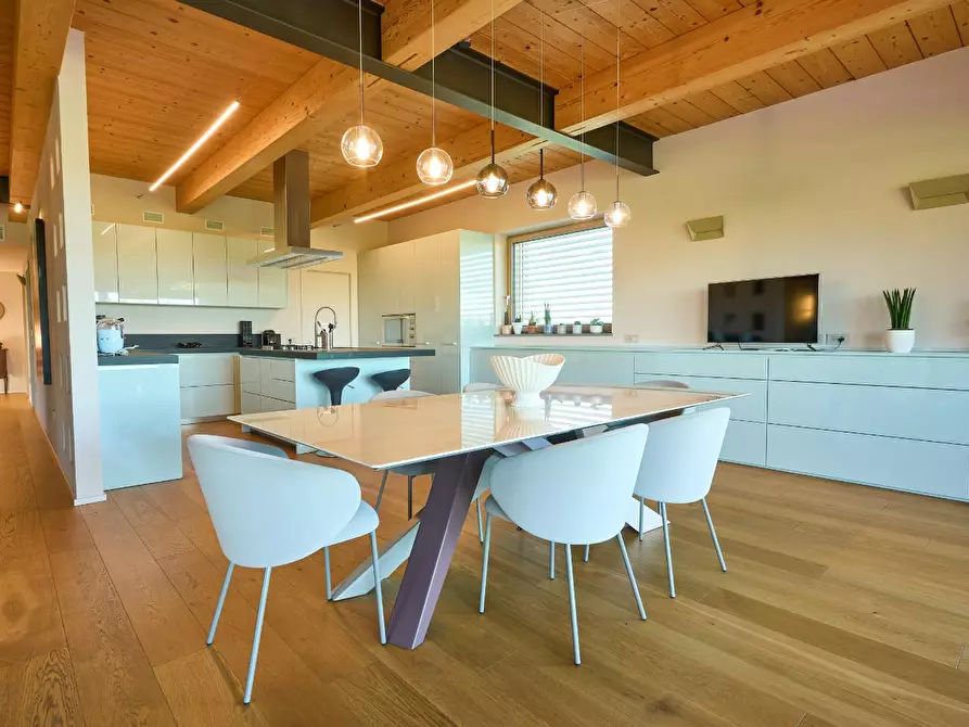 Immagine 3 di Villa in vendita  a Santa Croce Sull'arno