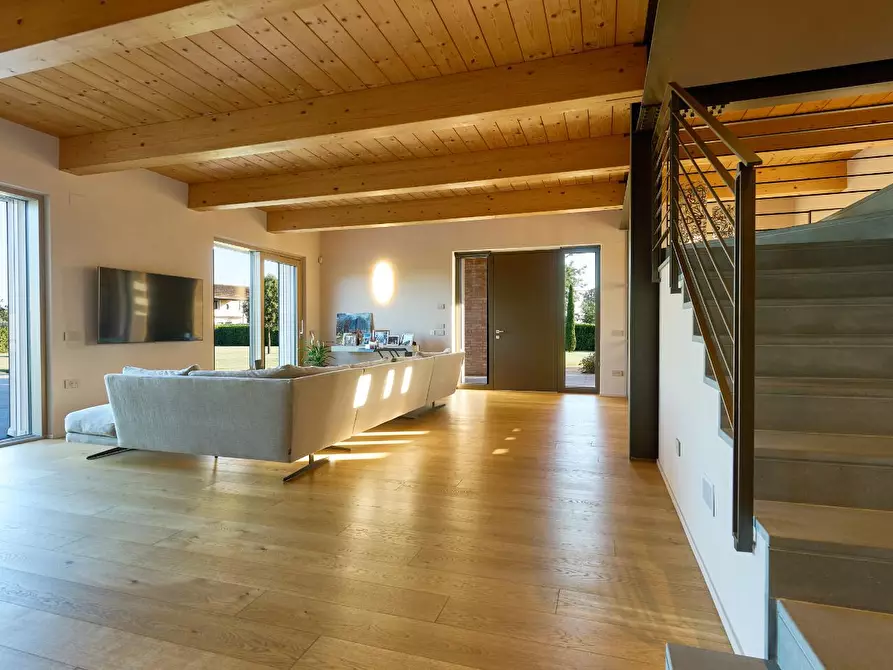 Immagine 7 di Villa in vendita  a Santa Croce Sull'arno