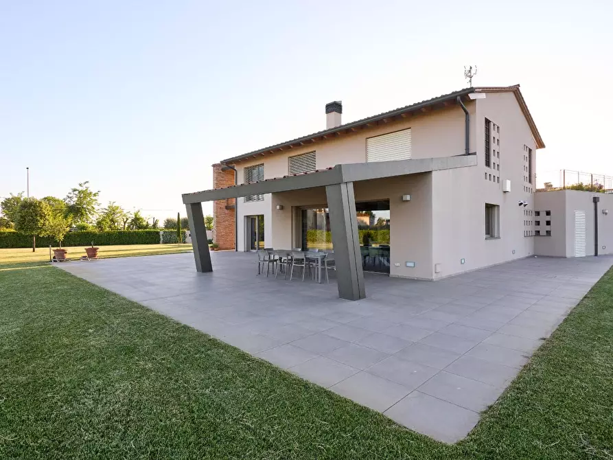 Immagine 29 di Villa in vendita  a Santa Croce Sull'arno