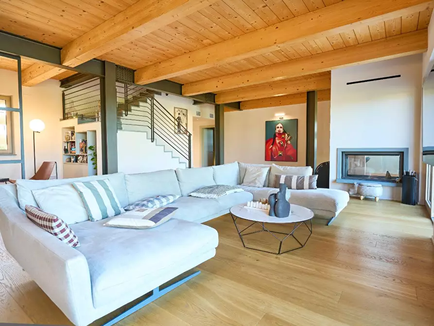 Immagine 2 di Villa in vendita  a Santa Croce Sull'arno