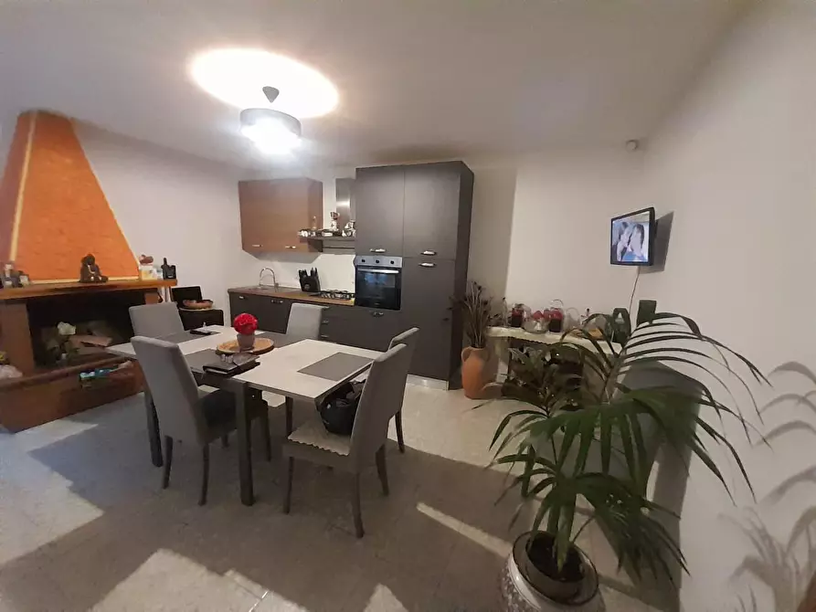 Immagine 4 di Appartamento in vendita  a Livorno