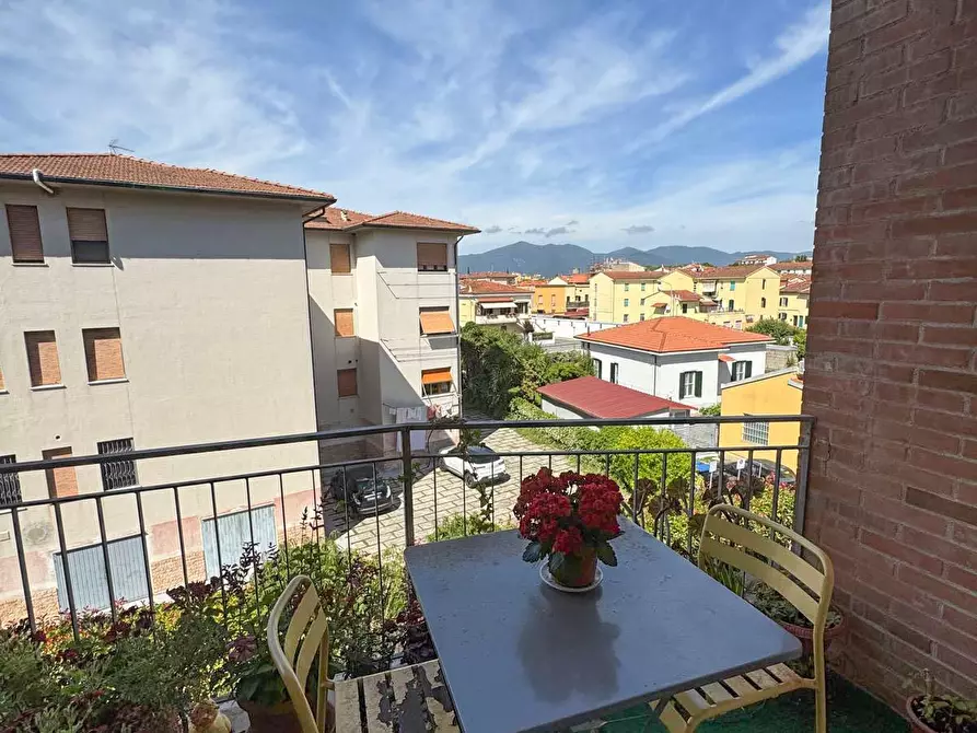 Immagine 6 di Appartamento in vendita  a Pisa