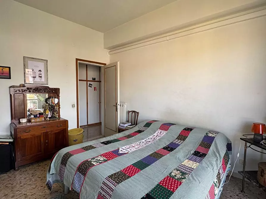 Immagine 11 di Appartamento in vendita  a Pisa