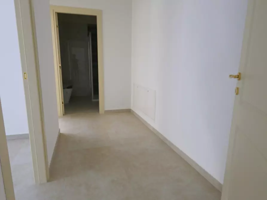 Immagine 5 di Appartamento in affitto  a Cascina