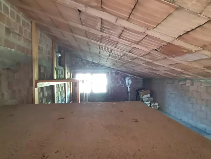 Immagine 12 di Villa in vendita  a Vecchiano