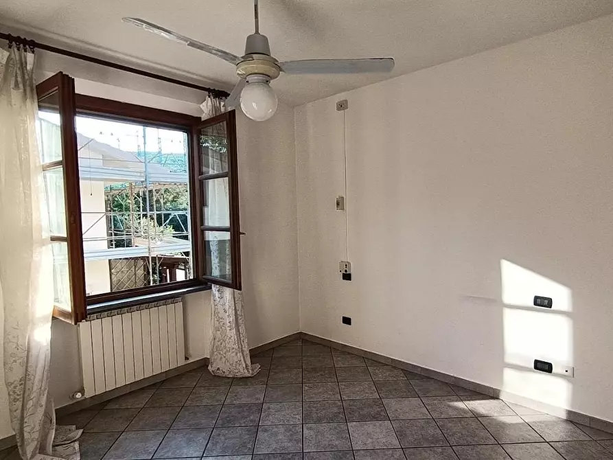Immagine 8 di Villa in vendita  a Vecchiano