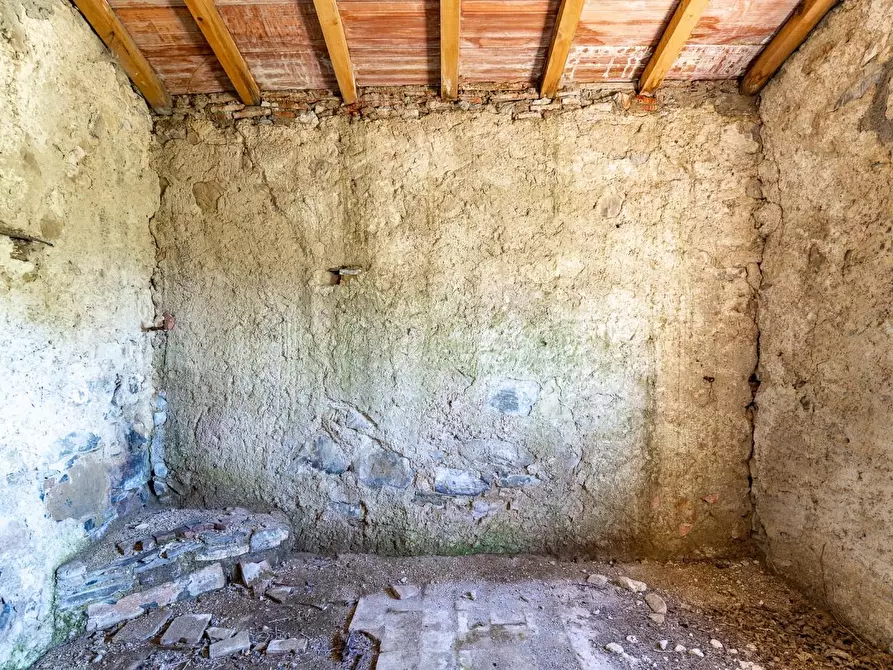 Immagine 18 di Villa in vendita  a Monteverdi Marittimo