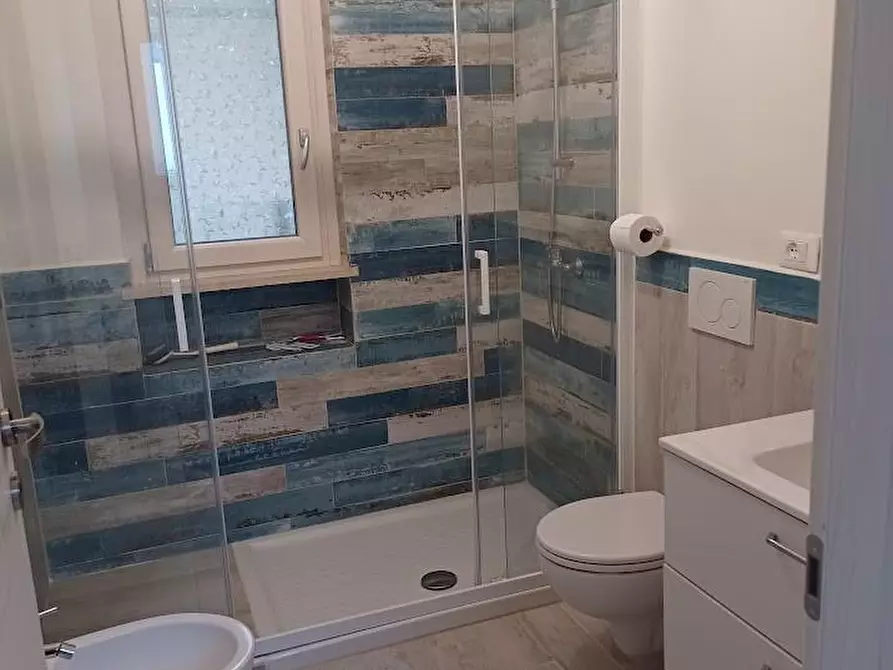 Immagine 36 di Villa in vendita  a Camaiore