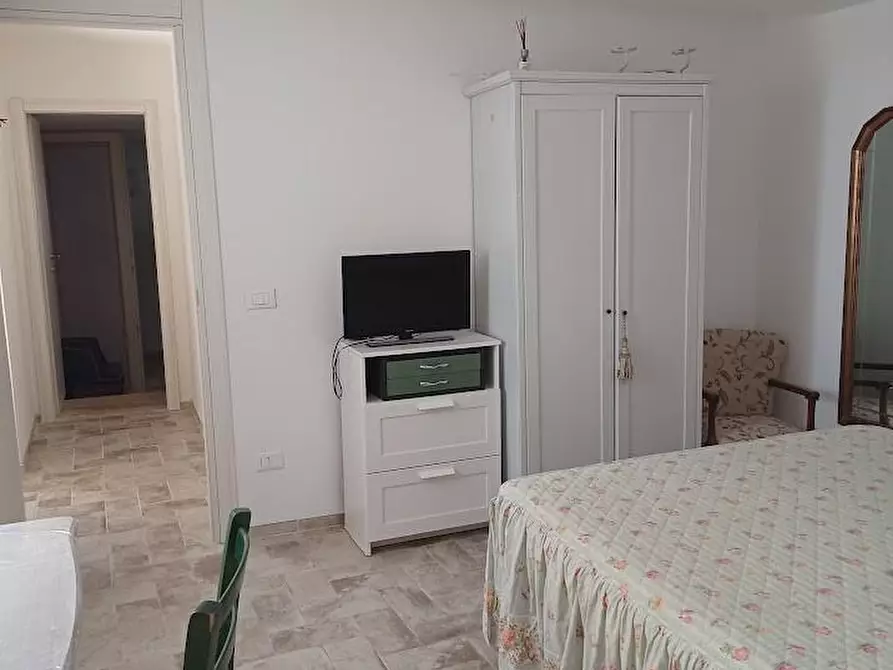 Immagine 12 di Villa in vendita  a Camaiore