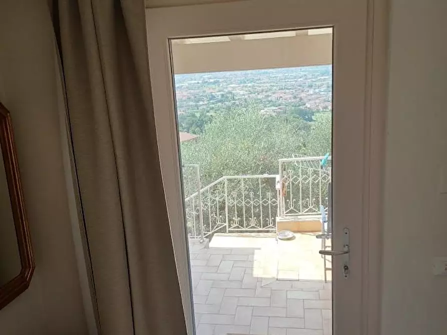 Immagine 19 di Villa in vendita  a Camaiore