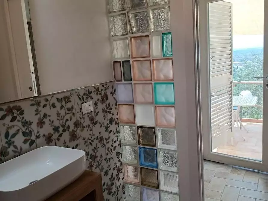 Immagine 14 di Villa in vendita  a Camaiore