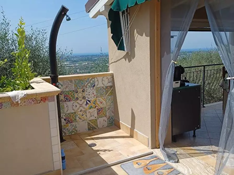 Immagine 28 di Villa in vendita  a Camaiore