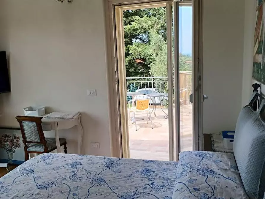 Immagine 10 di Villa in vendita  a Camaiore
