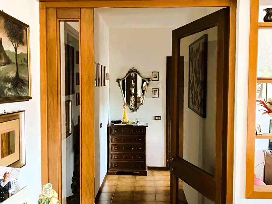 Immagine 6 di Appartamento in vendita  a Carrara