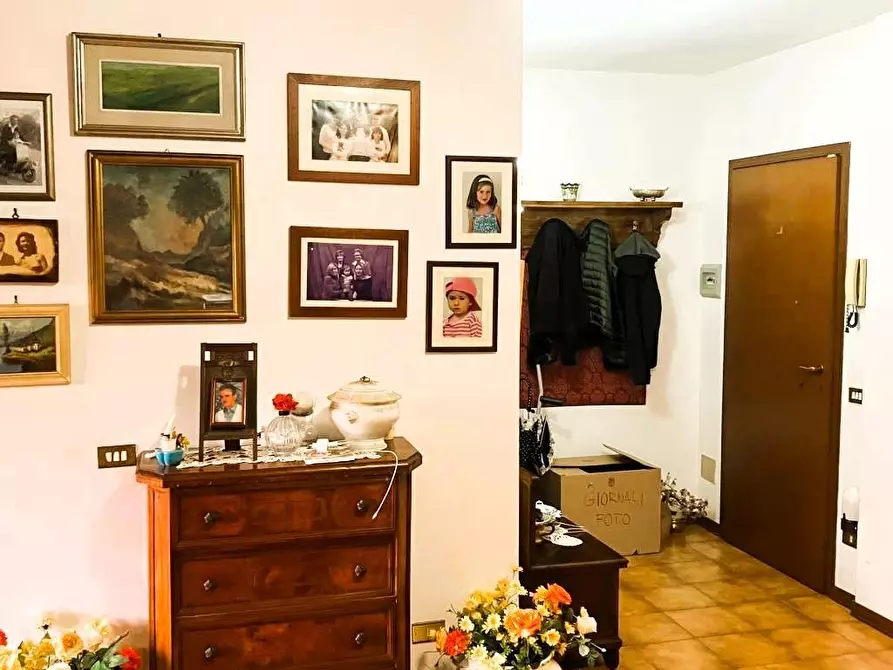 appartamento in vendita a Carrara in zona Bonascola