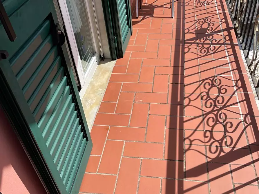 Immagine 11 di Casa semindipendente in vendita  a Carrara