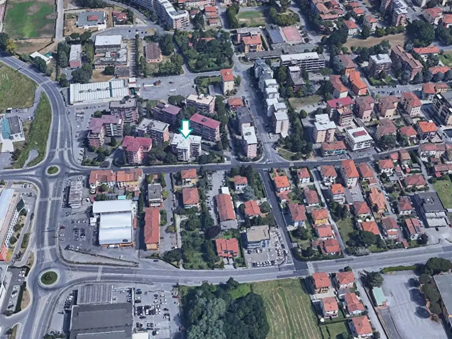 Immagine 2 di Appartamento in vendita  a Lucca