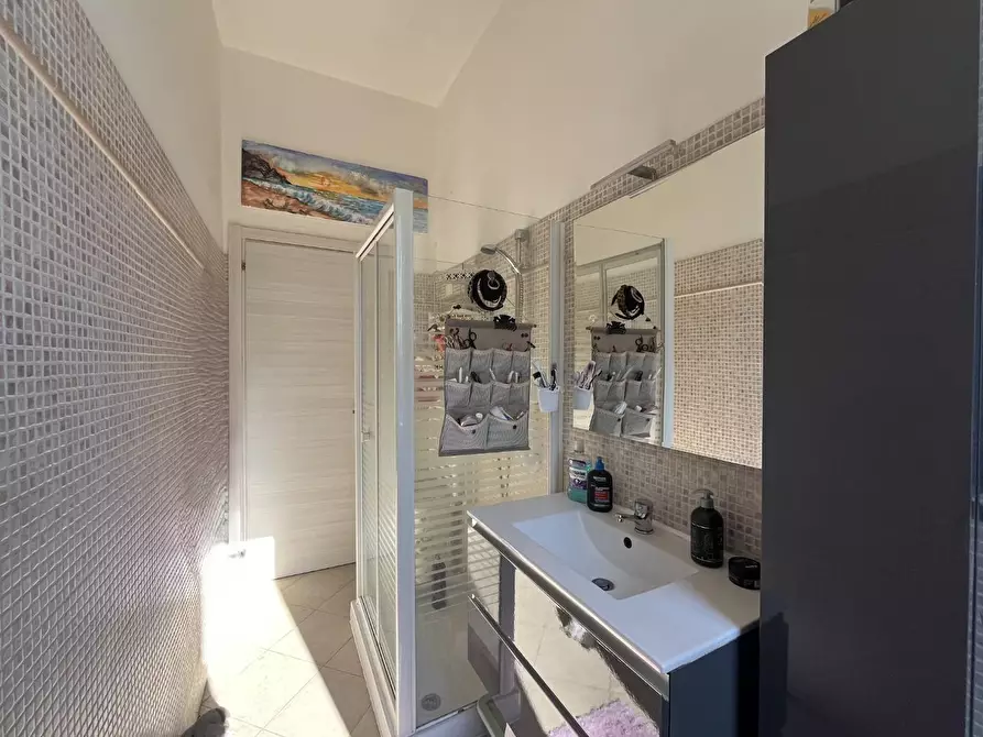 Immagine 9 di Appartamento in vendita  a Pontedera