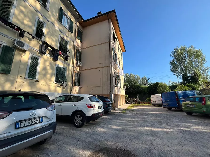 Immagine 24 di Appartamento in vendita  a Pontedera