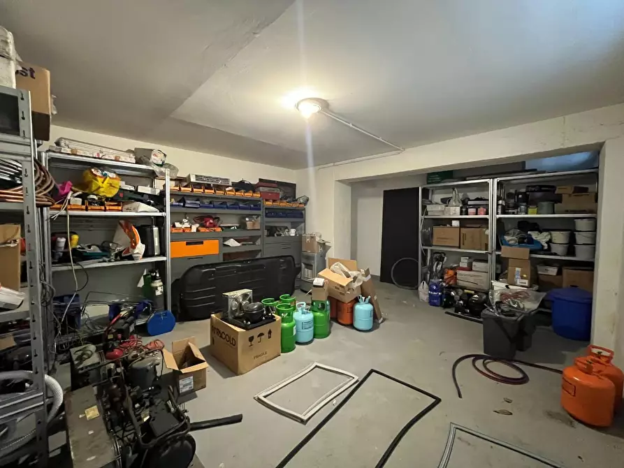 Immagine 21 di Appartamento in vendita  a Pontedera